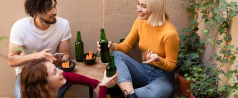 алкоголизм среди молодых людей